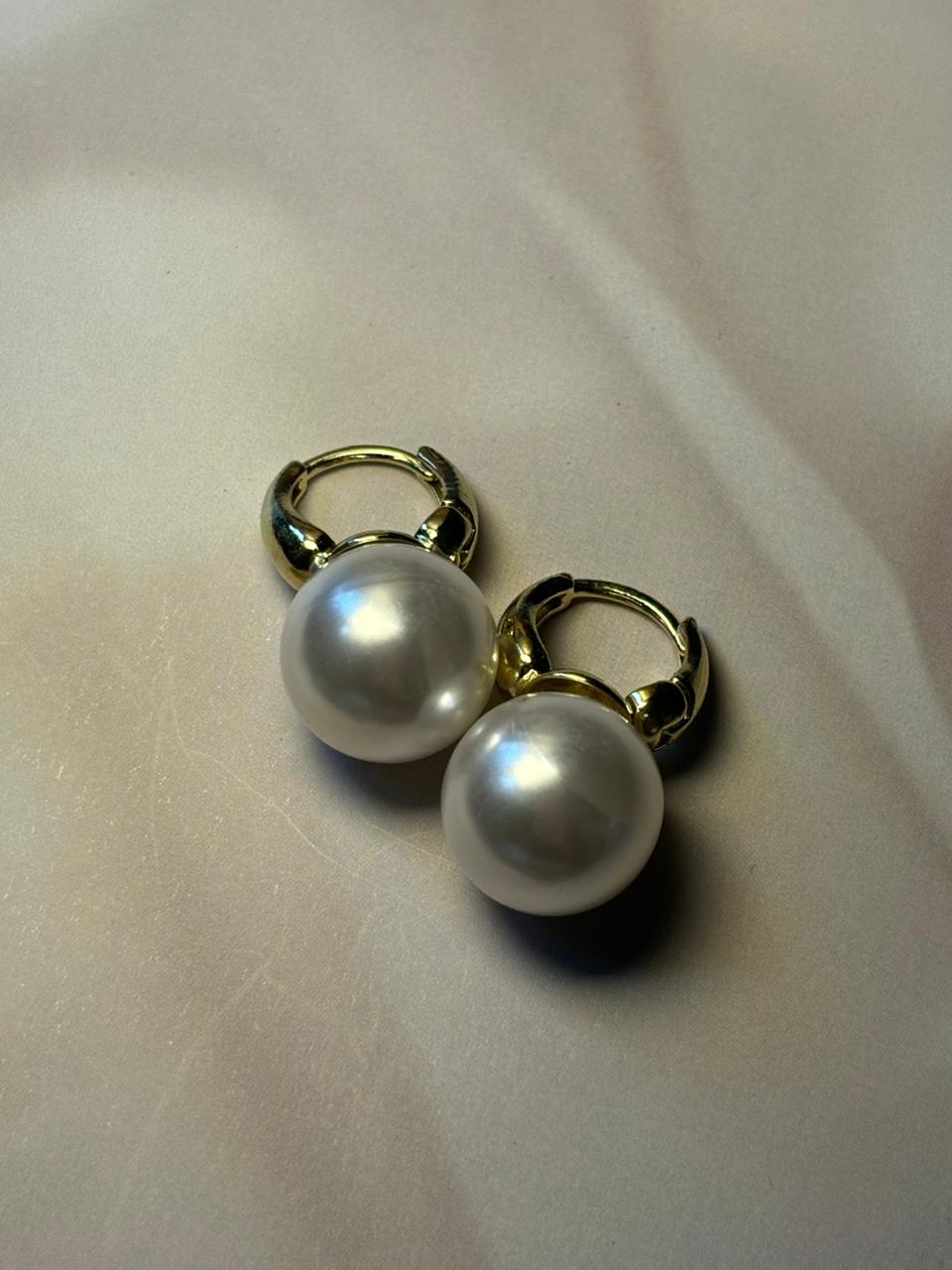 Classic Pearl Drop Hoop Earrings – Gold Plated Stainless Steel✨